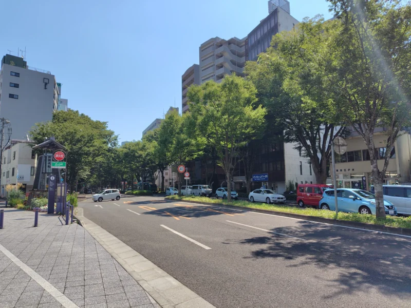 マンションや店舗が並ぶ仙台市青葉区大町・片平の街並み