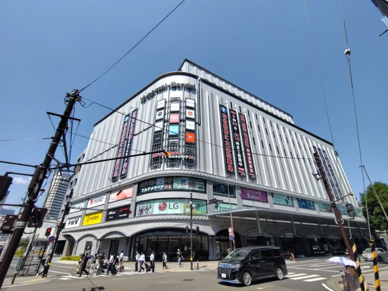 仙台駅東口にあるヨドバシカメラ マルチメディア仙台の外観