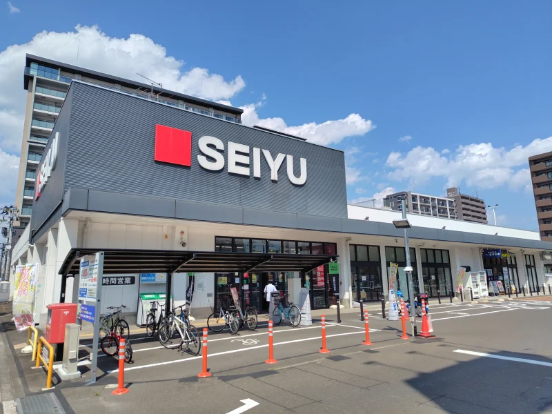 仙台市若林区大和町にある西友大和町店の外観
