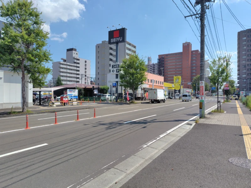 住宅と生活に必要な店舗が混在する仙台市若林区大和町の街並み