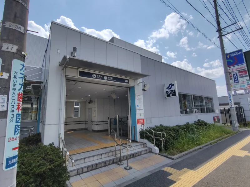 仙台市地下鉄東西線の卸町駅出入口